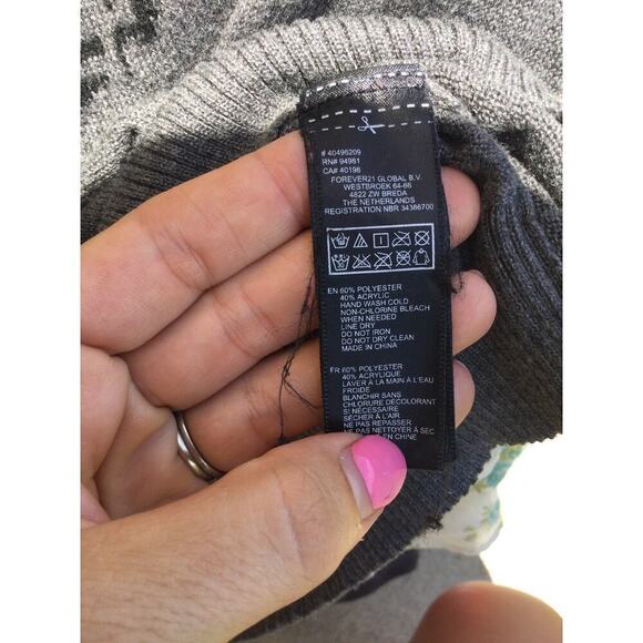 Star Wars Womens Sweater Size Small Grey Darth Vader Crew Neck Nerd Geek Twee - Picture 7 of 7